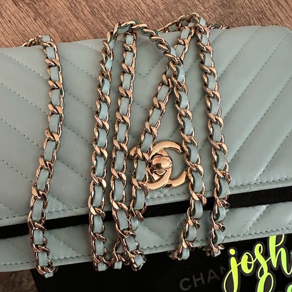 Chanel Wallet on Chain 💯 authentic - Picture 14 of 14